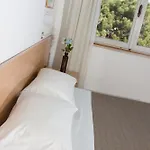 ホテル Meeting 3*